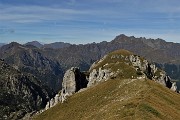 70 La Cornetta a dx, ma percorso alpinistico per arrivarci da Cima di Piazzo